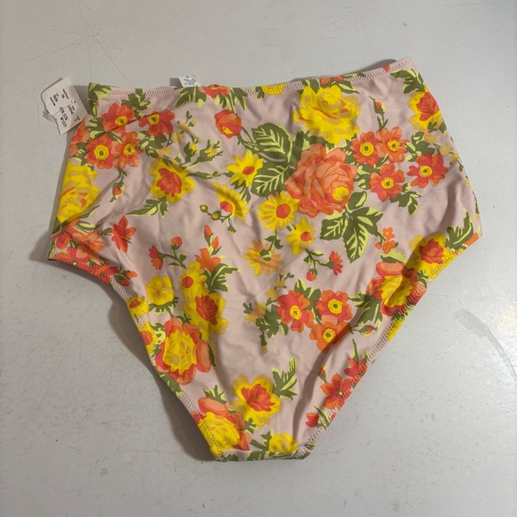BNWT Aerie women’s floral high waisted bikini swim bottoms in size medium - Picture 2 of 7
